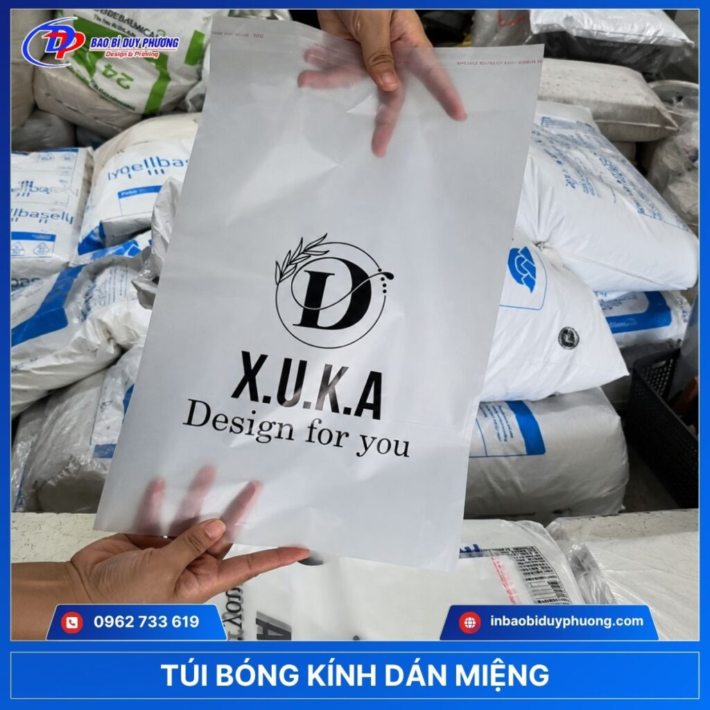 Túi bóng kính dáng miệng chứa quần áo
