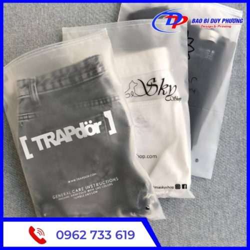 in tui zipper lua mo