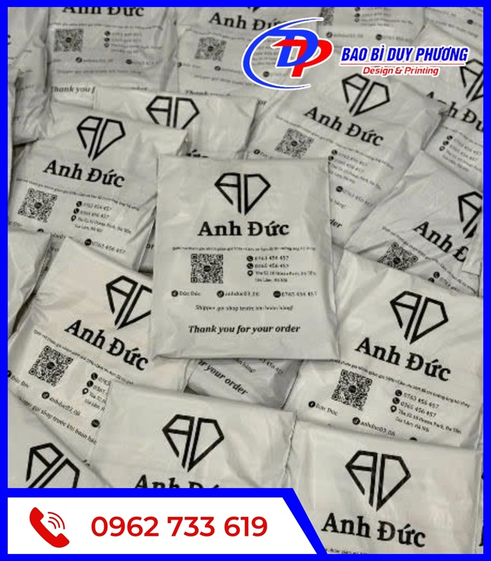 Mau tui nhua HD keo trang sua in logo