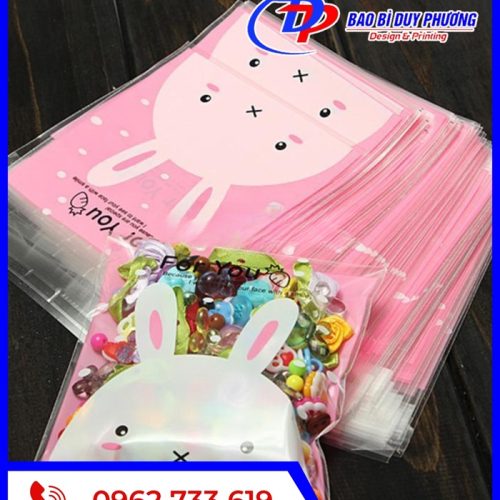 Mau tui HD keo trang trong dung banh keo