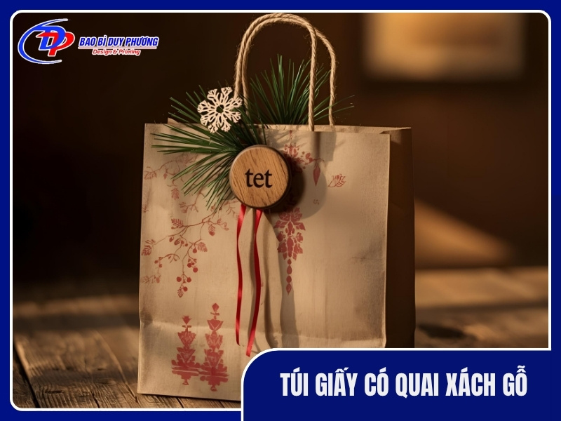 Túi giấy có quai xách gỗ