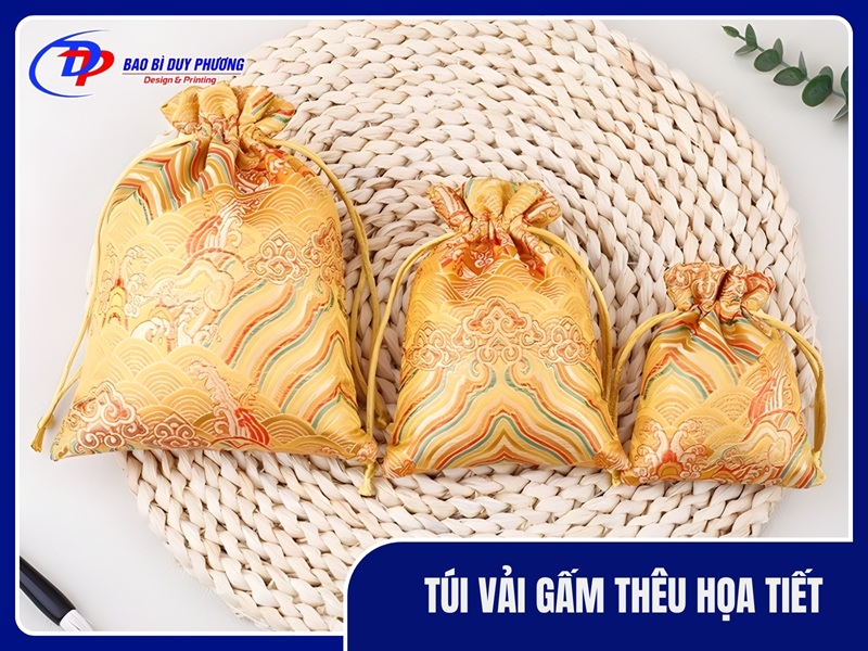 Túi vải gấm thêu họa tiết