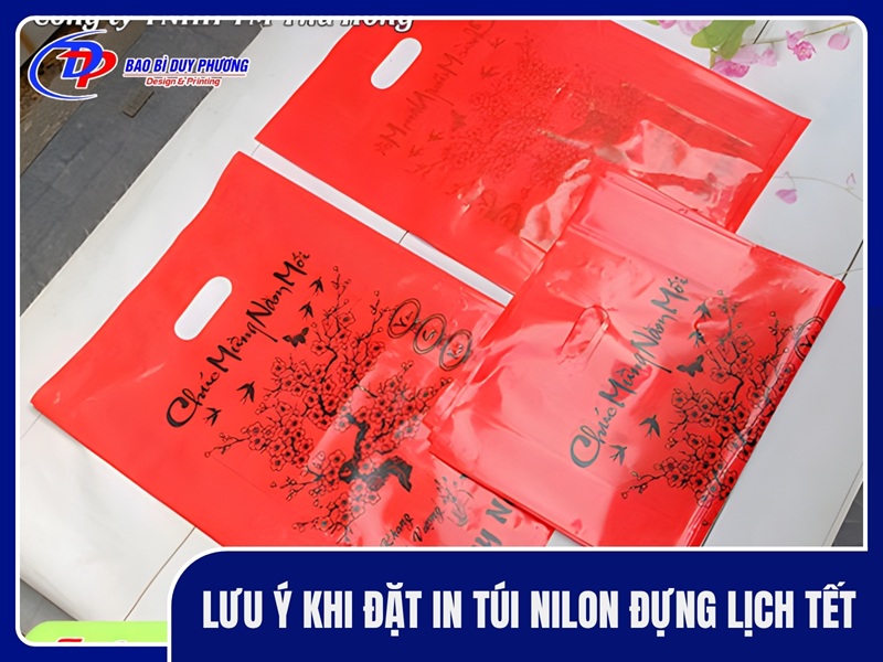 Lưu ý khi đặt in túi nilon đựng lịch tết