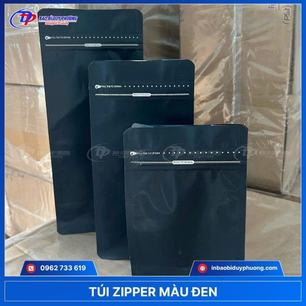 Túi zipper màu đen cạnh